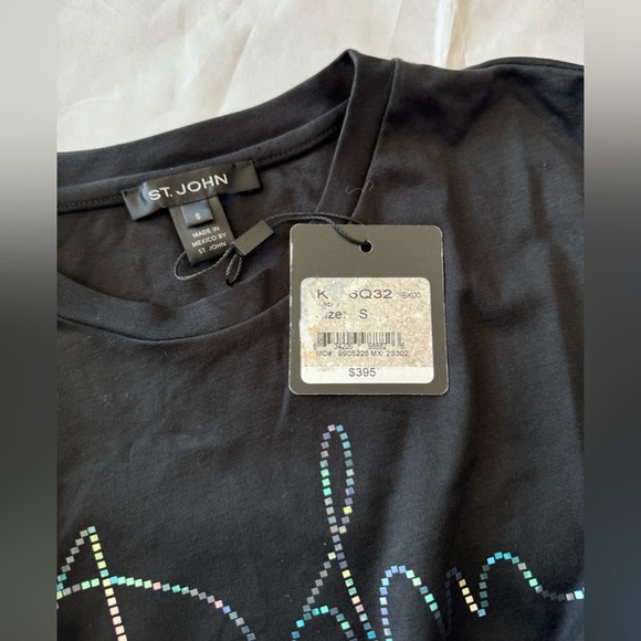 LAST PRICE🍒🤍Rhinestone Logo T-Shirt
ST. JOHN COLLECTION - Picture 14 of 16